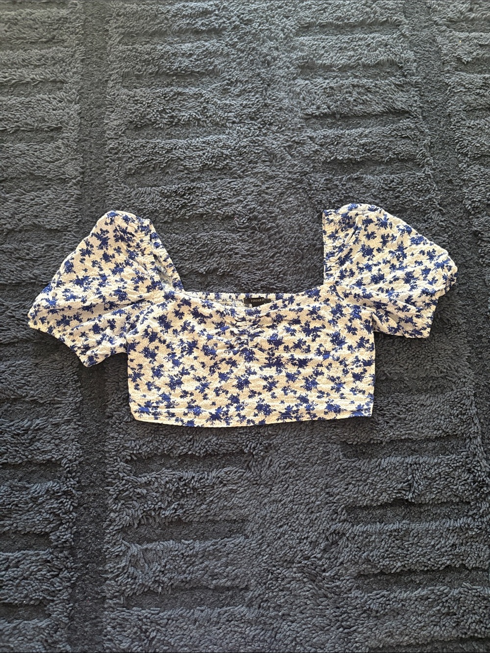 Blue Floral Puff Sleeve Crop Top - size Medium